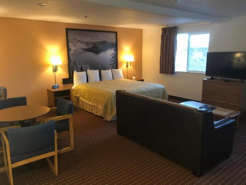 Super 8 by Wyndham The Dalles OR image 17