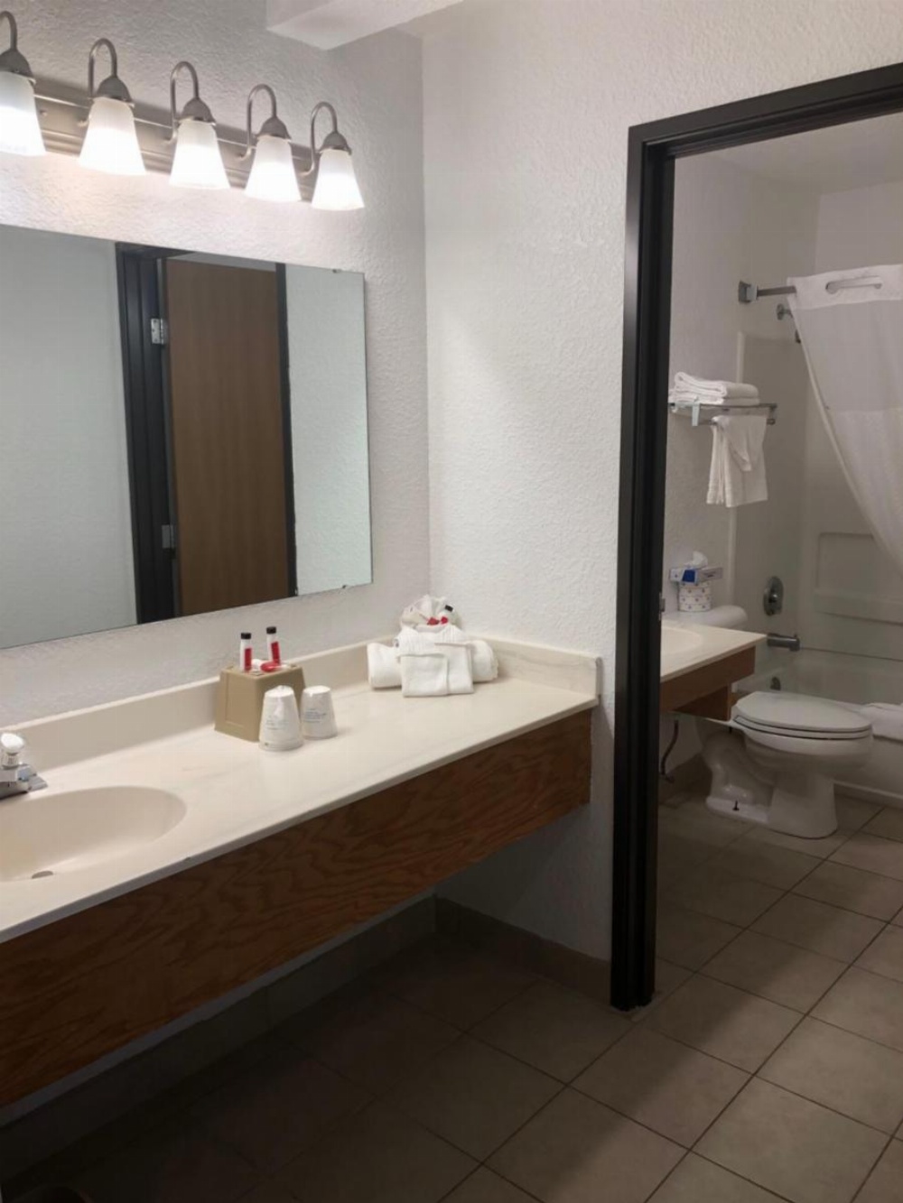 Super 8 by Wyndham The Dalles OR Image 22