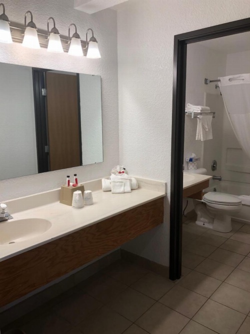 Super 8 by Wyndham The Dalles OR image 22