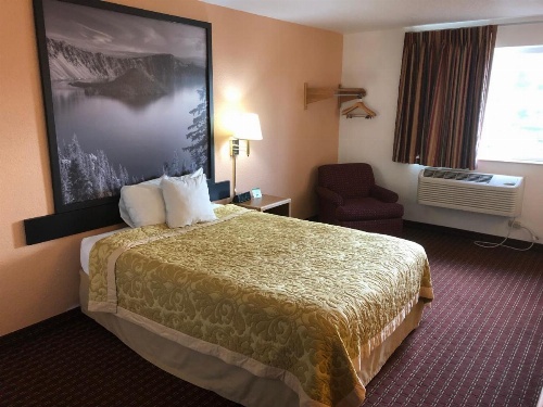 Super 8 by Wyndham The Dalles OR image 30