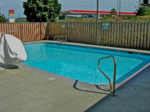 Super 8 by Wyndham The Dalles OR image 42